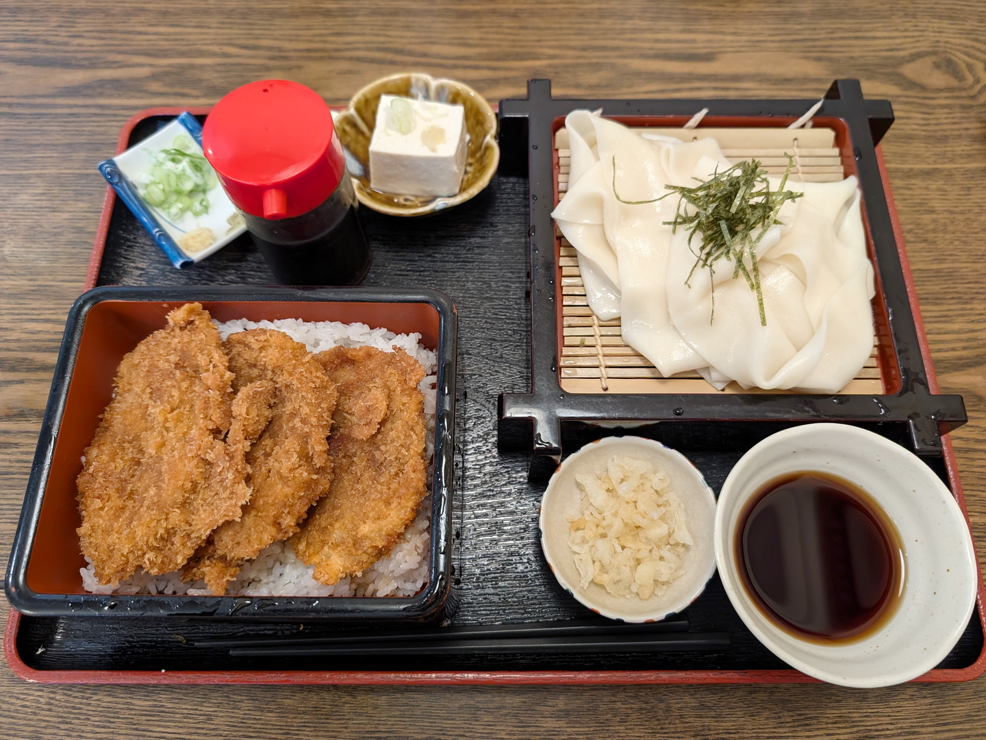 うどん八州　ソースカツ重セット